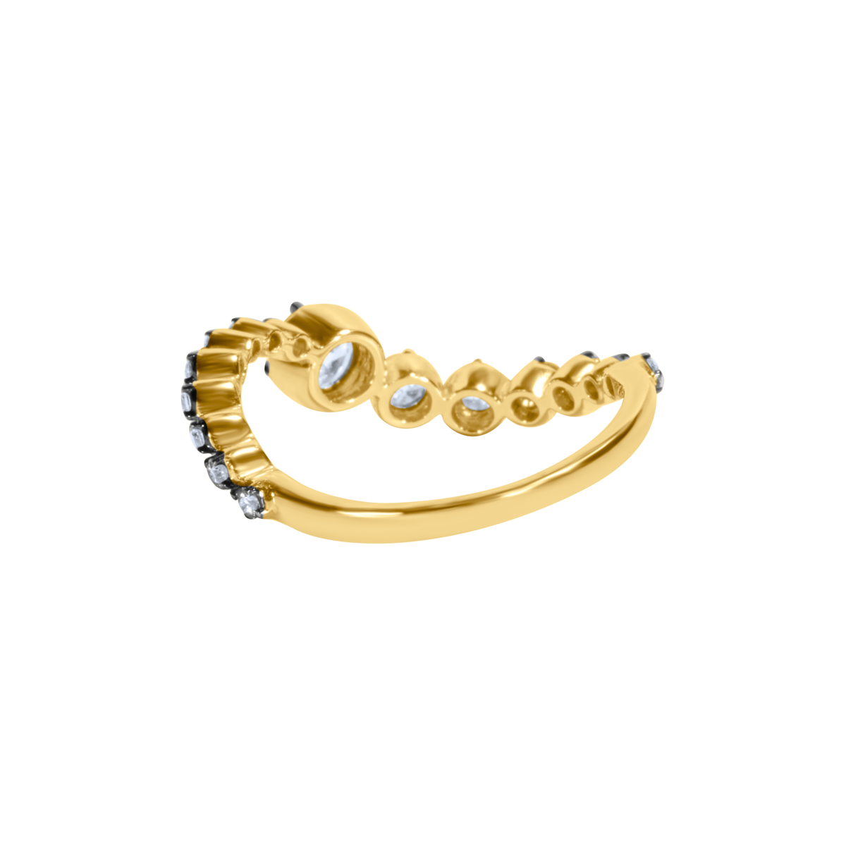 Graduated Blackened Diamond Ring