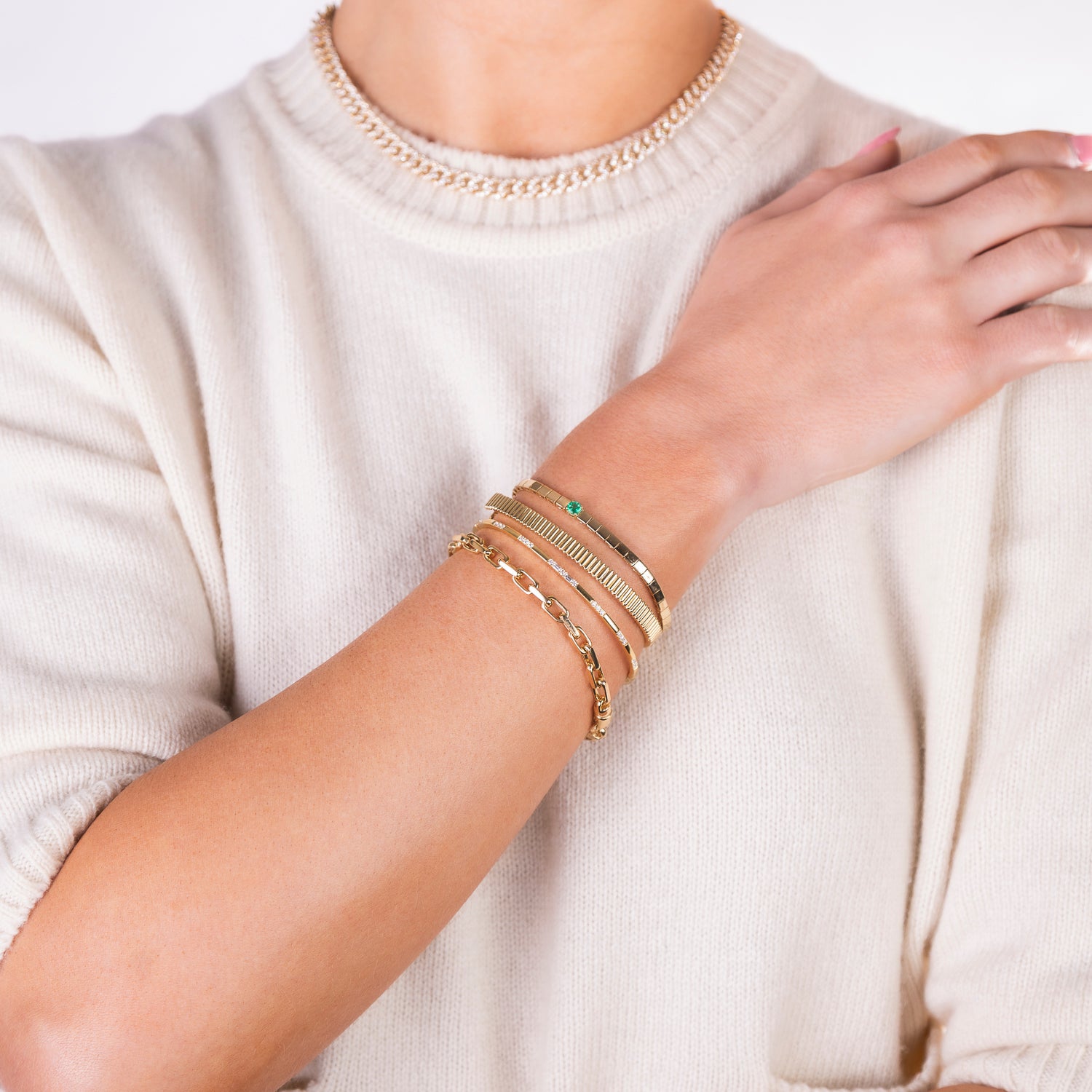 18k Alternating Triple Diamond Bangle